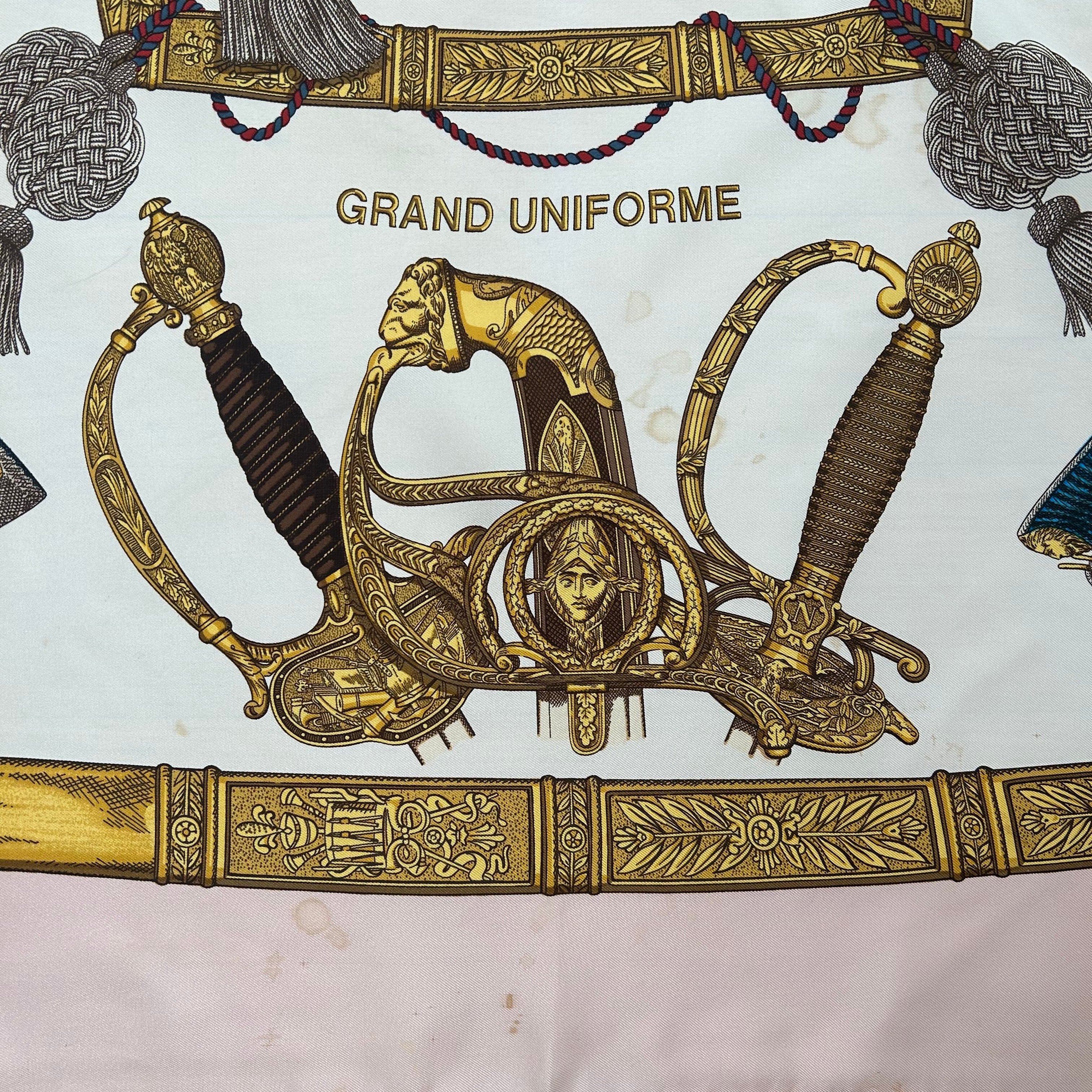 HERMESエルメス スカーフ　grand uniforme HERMES エルメス スカーフ カレ90 『GRAND UNIFORME（グラン